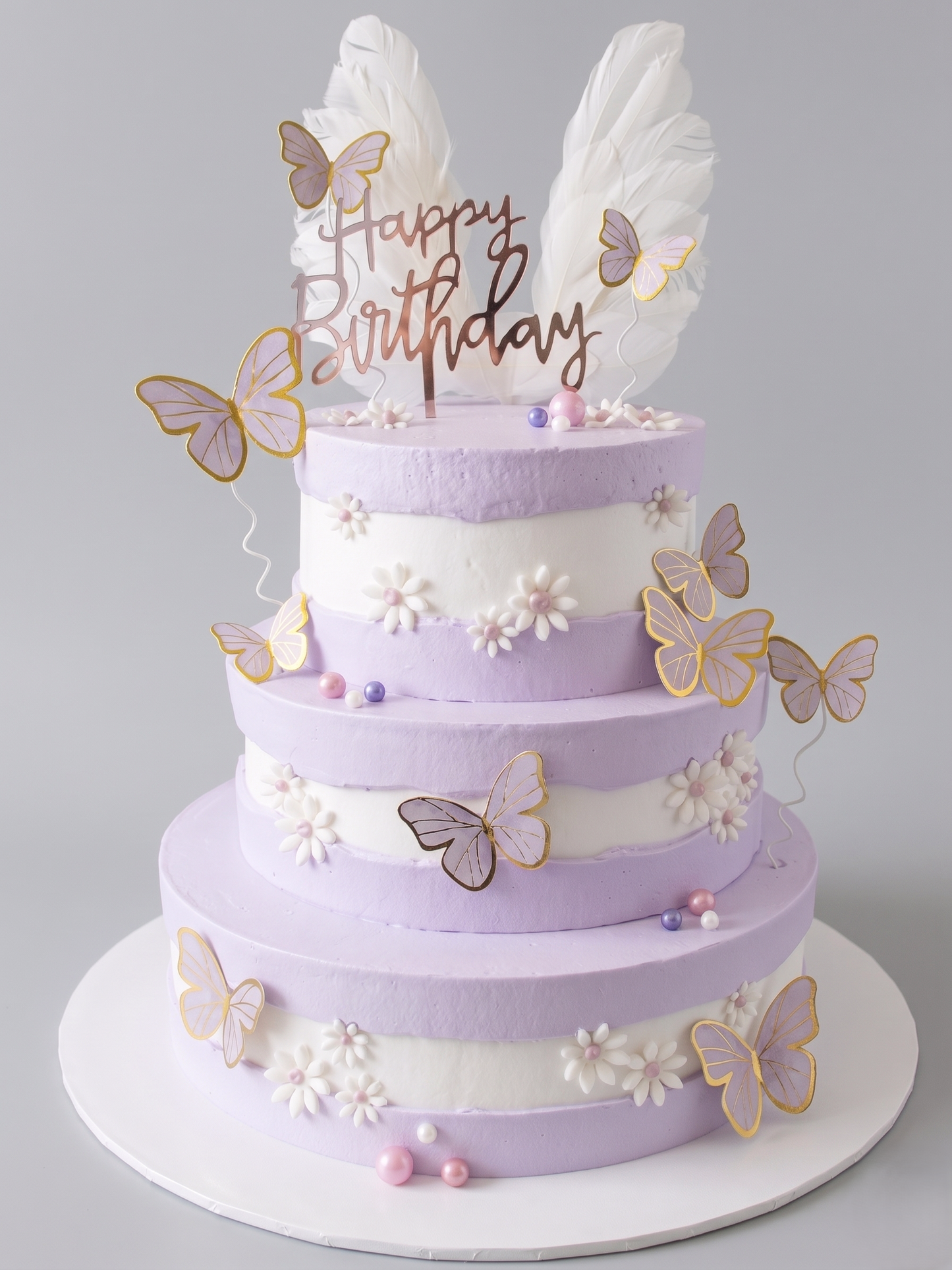 B-762 3 Tier Angel Wing with Daisies Cake