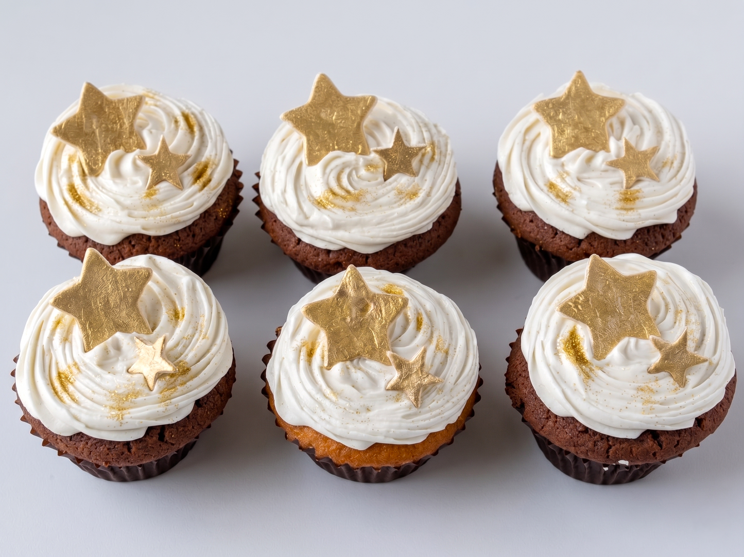 CP-211 Gold Stars with Glitter Cupcake