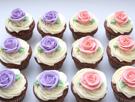 CP-202 Buttercream Roses #2 Cupcake