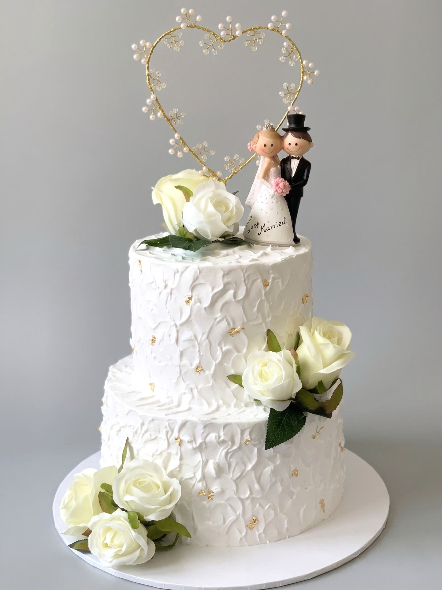 WC-208 2 Tier Double Height Silk Roses with Gold Leaf Cake