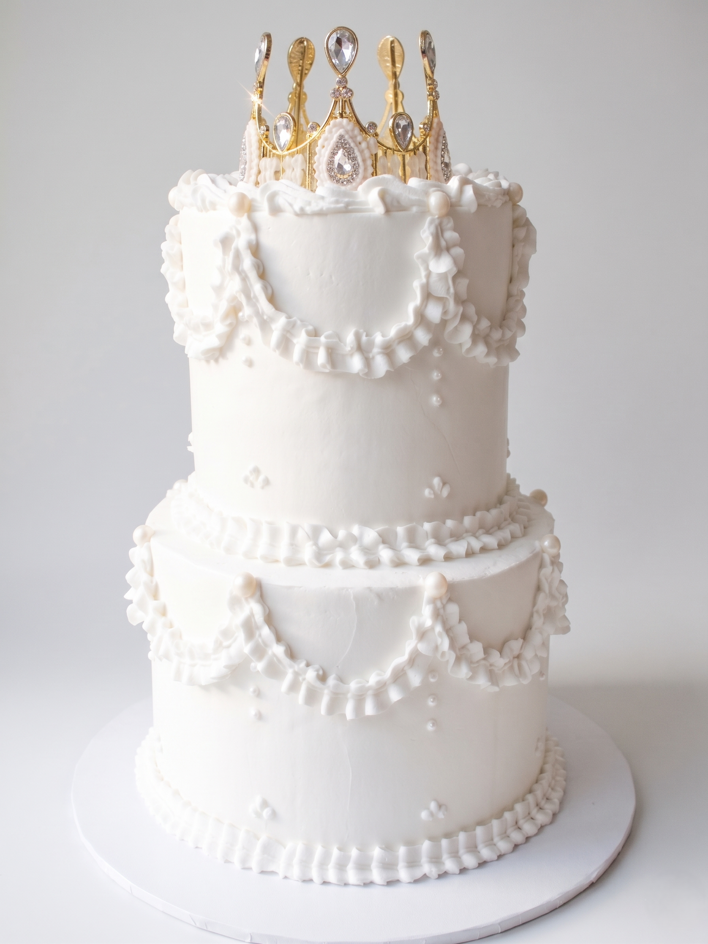WC-225 2 Tier Double Height Tiara Vintage Cake